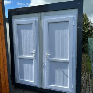 Sanitärcontainer Doppel-WC 2,20 × 1,30 m